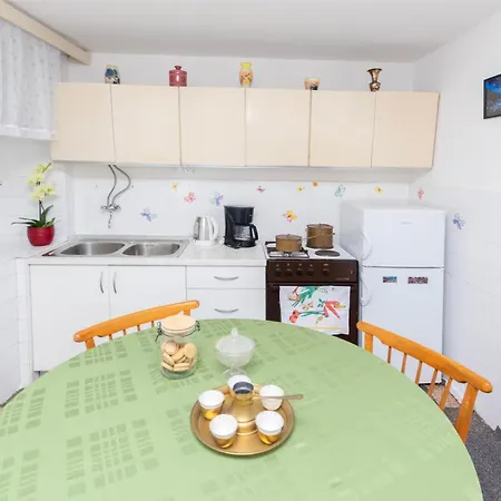 House Marija بيت للعطل